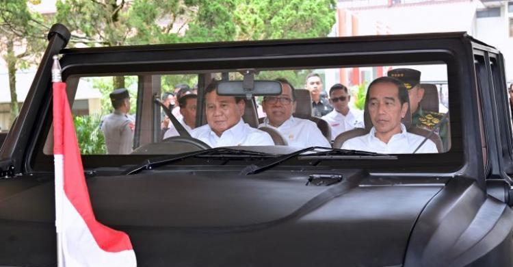 Disetirin Prabowo Naik Maung Jokowi Mulus Bagus Yang Nyetir Juga