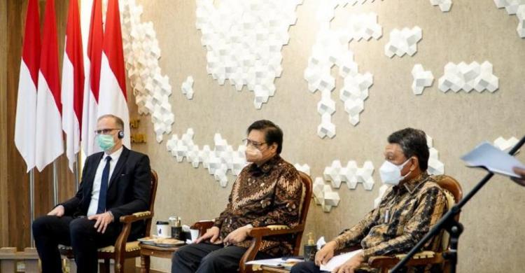 Kurangi Emisi Gas Rumah Kaca Airlangga Gandeng Oecd