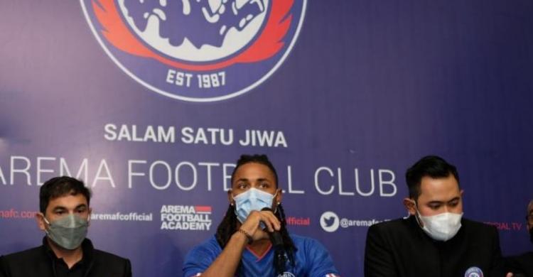 Resmi Gabung Arema Fc Carlos Fortes Sambutan Aremania Di Medsos Luar