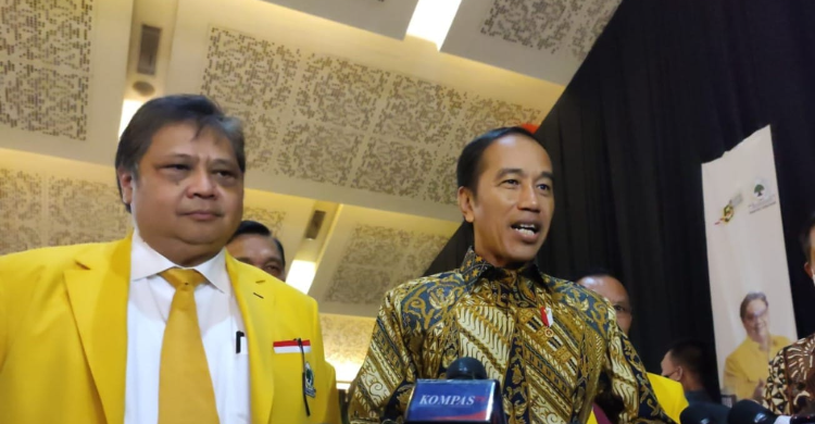 Hadir Di Hut Dan Puji Ketum Golkar Pengamat Kode Jokowi Dukung