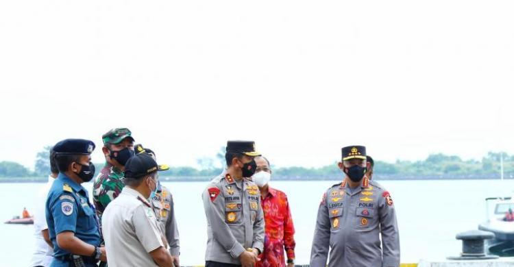 Tinjau Pelabuhan Benoa Kapolri Minta Proses Prokes Hingga Karantina