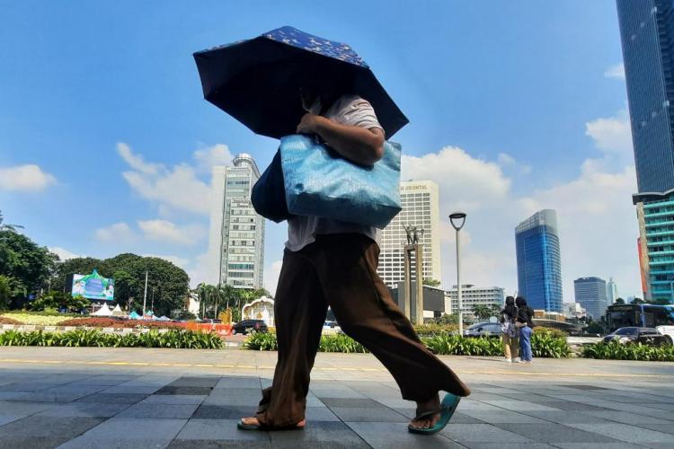 Cuaca Besok Di Jakarta Cerah Berawan Apakah Hujan Atau Panas Berikut