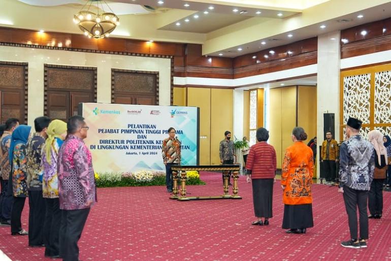 Menkes Lantik Pejabat Pimpinan Tinggi Pratama Dan Direktur Poltekkes