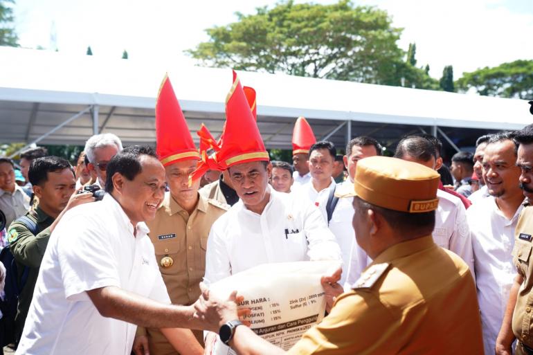 Mentan Ingatkan Distributor Dan Pengecer Pupuk Jangan Persulit Urusan