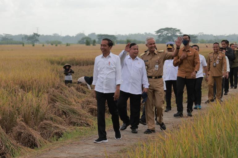 Mesra Di Jateng Prabowo Ganjar Duet Ideal Pilpres 2024