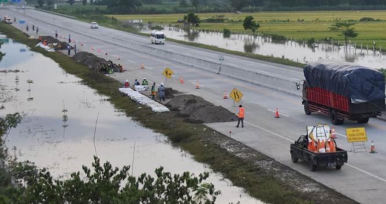 Pasca Banjir Jalan Tol Ngawi Kertosono Normal Kembali