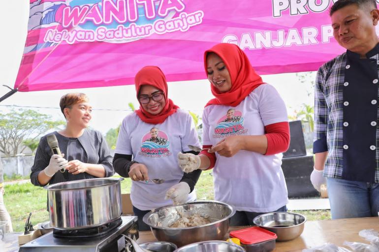 Wanita Nelayan Ganjar Beri Pelatihan Pengolahan Bakso Ikan Dan Rumah