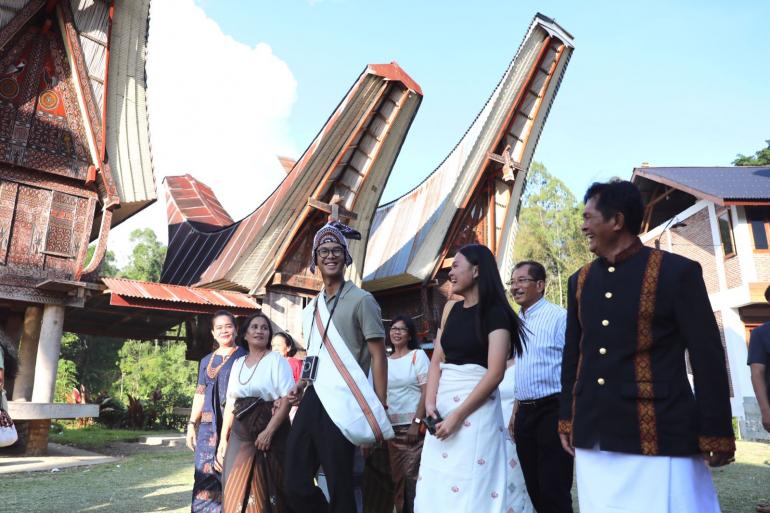 Tiba Di Toraja Alam Ganjar Diteriaki Ganjar Presiden Oleh Warga