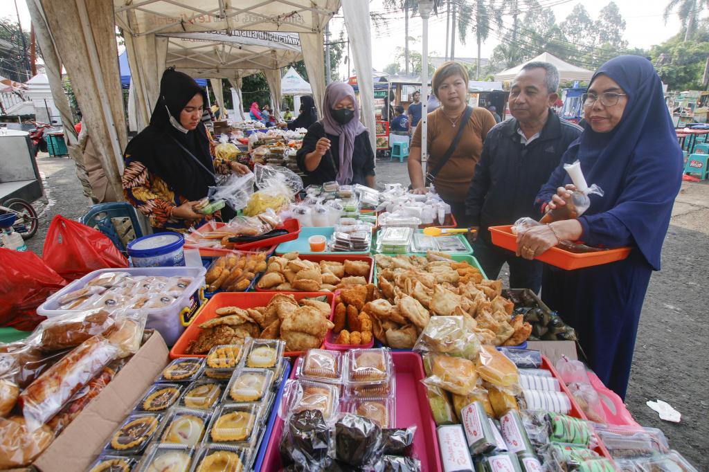 Berburu Takjil Di Kuliner Pasar Lama Kota Tangerang