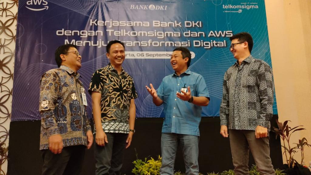 Kerjasama Bank DKI Dengan Telkomsigma Dan Amazon Web