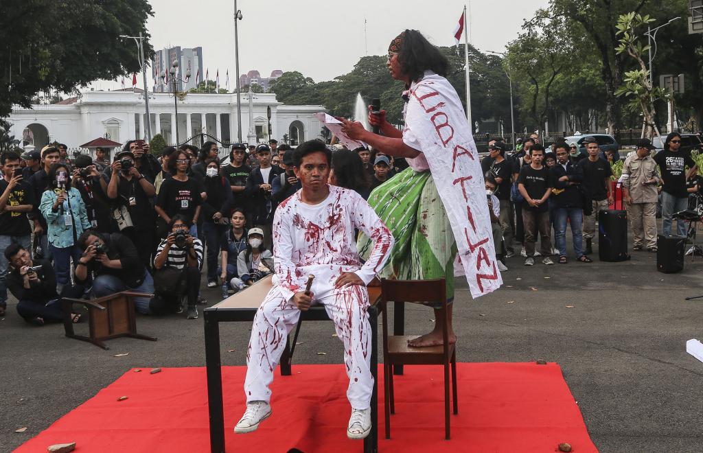 Peringatan Tahun Reformasi Di Depan Istana Negara