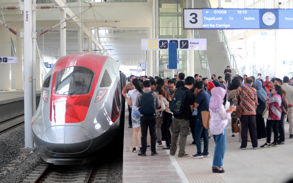 Uji Coba Kereta Cepat Jakarta Bandung