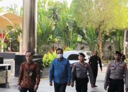 Bupati Muara Enim Edison Tiba di KPK Usai Terjaring OTT