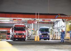 Antrean BBM, Alarm Ketahanan Energi di Tengah Disparitas Harga dan Krisis Global