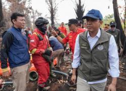 Atas Perintah Prabowo, Menhut Turun Langsung Tangani Karhutla Kalbar