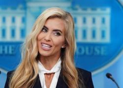 Cuma Jawab 3 Wartawan, Sekretaris Pers Baru Trump Gugup Baca Contekan