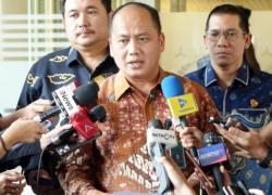 Dalami Kasus Korupsi MBG Kejagung Sita Uang 24 M, 1 Pesawat & 1 Helikopter