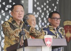 Datang Setelah Jumatan, Febrie Diperiksa Tim 9 Di Gedung Utama Kejagung