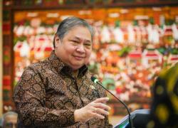 Dukung Industri Nasional Airlangga Kawal Implementasi & Evaluasi Insentif Bea Masuk Bahan Baku Plastik 0%