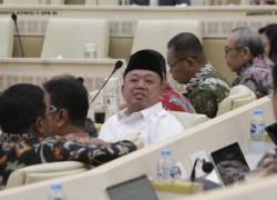 Hadiri Rapat Di DPR, Nusron Irit Bicara