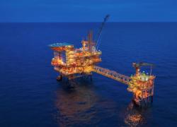 Harga Minyak Brent Tembus 114 Dolar AS per Barel, WTI Capai 100 Dolar
