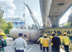 JPO Di Tendean Rusak Parah, Akan Diperbaiki Perusahaan Pemilik Truk Dituntut Tanggung Jawab