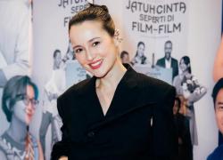 Julie Estelle, Pamer Baby Bump