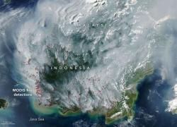 Karhutla Kalimantan, Gambaran Satelit NASA Langit Indonesia Ditutupi Asap Tebal
