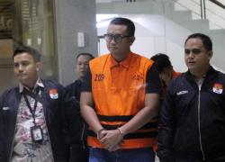 Kasus Bupati Klaten, KPK Telusuri Tong Biru Berisi Duit Rp 934 Juta