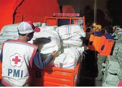 Lima Hari Pascagempa Flores PMI Layani Ratusan Warga Dan Beri Bantuan Logistik