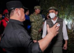 Malam Hari, Menhut Raja Juli Cek Karhutla di Sampit