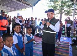 Mendikdasmen Salurkan Rp 860 Juta untuk Sekolah Terdampak Gempa NTT