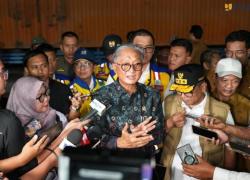 Menteri Dody Tantang Buktikan Aisyah Keponakannya, Hadiahnya Umroh Gratis