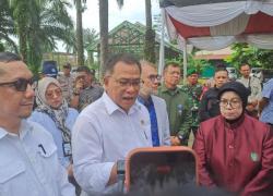 Menteri Jumhur Periksa Kebun Agroforestri UISU Sebagai Wakaf Hijau
