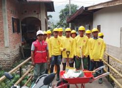 Menteri PU Libatkan Warga Padang Bersihkan Permukiman Pascabanjir