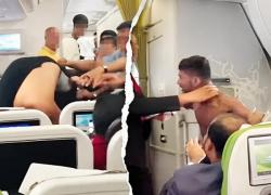 Penumpang Baku Hantam, Penerbangan Mencekam