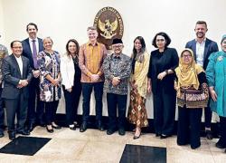 Perkuat Kemitraan Lewat Pendidikan & Dialog Dengan Warga AII Roadshow Ke Jakarta Hingga Sulawesi