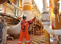 Pertamina Akuisisi 10 Persen Saham Eni di Dua Blok Migas Kaltim