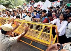Protes Daftar Pemilih Lumpuhkan New Delhi & Mumbai Ribuan Gen Z India Goyang Kursi Modi