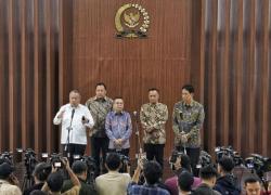 Rapat Akhir Pekan di Senayan DPR-Pemerintah-BI Bersatu Kuatkan Rupiah