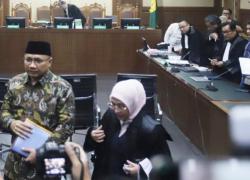 Sidang Perdana Korupsi Haji, Didakwa Rugikan Negara 622 M Diciumi Pendukung, Yaqut Tidak Kuat Duduk Lama