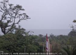 Tinggi Kolom Erupsi Tidak Teramati Gunung Anak Krakatau Batuk-Batuk, Durasi 17 Detik