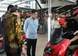 Tinjau Pabrik Di Banten Wapres Dukung Penguatan Ekosistem Kendaraan Listrik