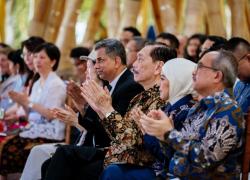 Tokoh Dunia Bahas Dampak AI, dari Kesenjangan Teknologi hingga Masa Depan