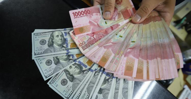 Akhir Pekan, Rupiah Perkasa Di Level Rp 15.726