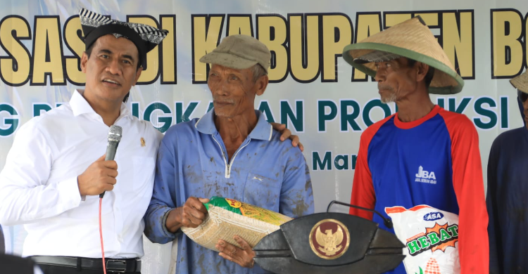 Alokasi Pupuk Subsidi Naik Rp Triliun Petani Terima Kasih Ke Mentan