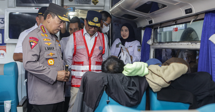Arus Mudik Dan Balik Lancar, Menhub Dan Kapolri Jempol