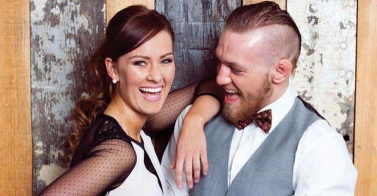 Dee Devlin, Kado Natal Spesial Untuk McGregor