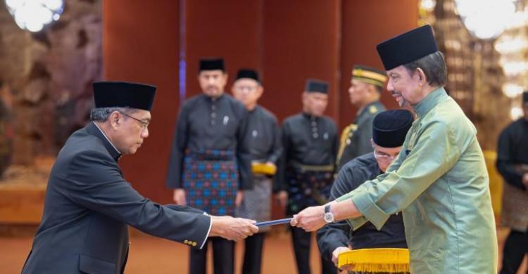 Dubes Ubaedillah Serahkan Surat Kepercayaan Kepada Sultan Brunei