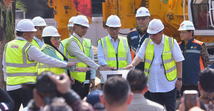 Jokowi Abstain, Groundbreaking LRT Fase 1B Dilakukan Menhub Dan Heru